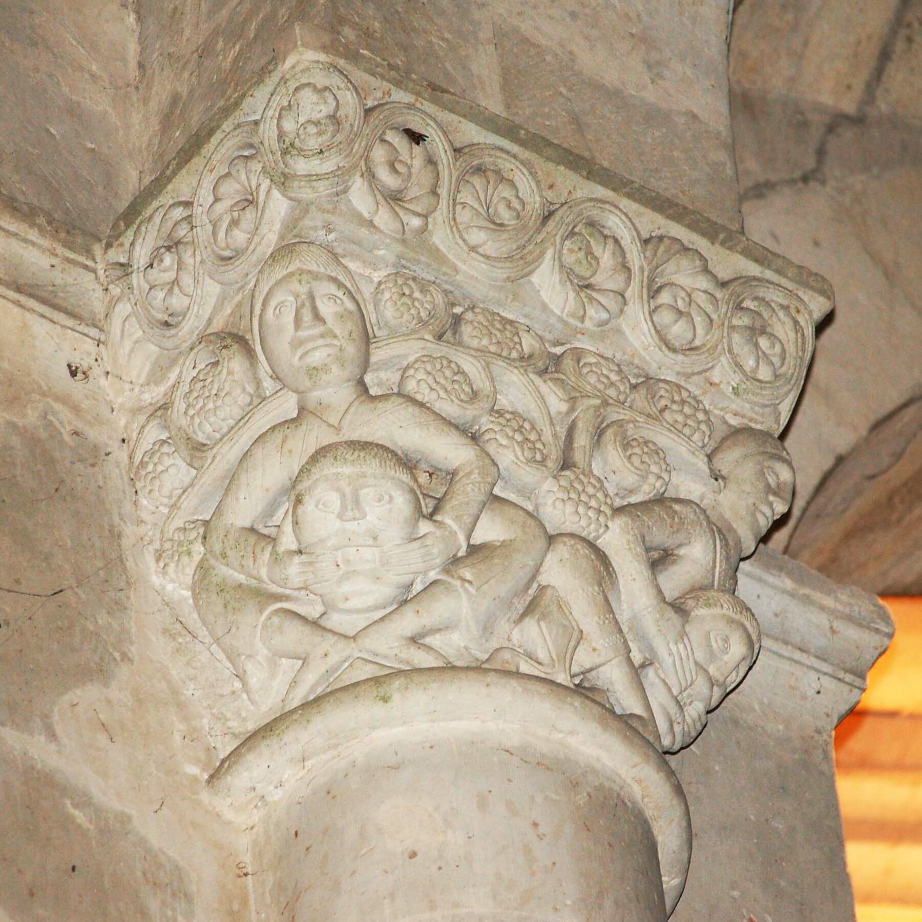 Fig.14bis -Chapiteau du premier pileir septentrional de la nef façade Est- ©chris chiama